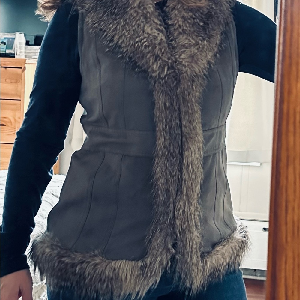 Faux Fur Trim Green Sleeveless Jacket Vest - Picture 5 of 10